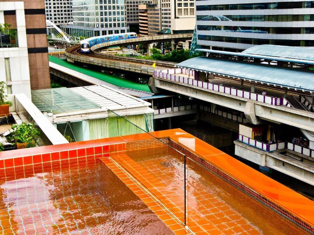 โรงแรม เดอะ เฮอริเทจ สีลม กรุงเทพมหานคร ภายนอก รูปภาพ