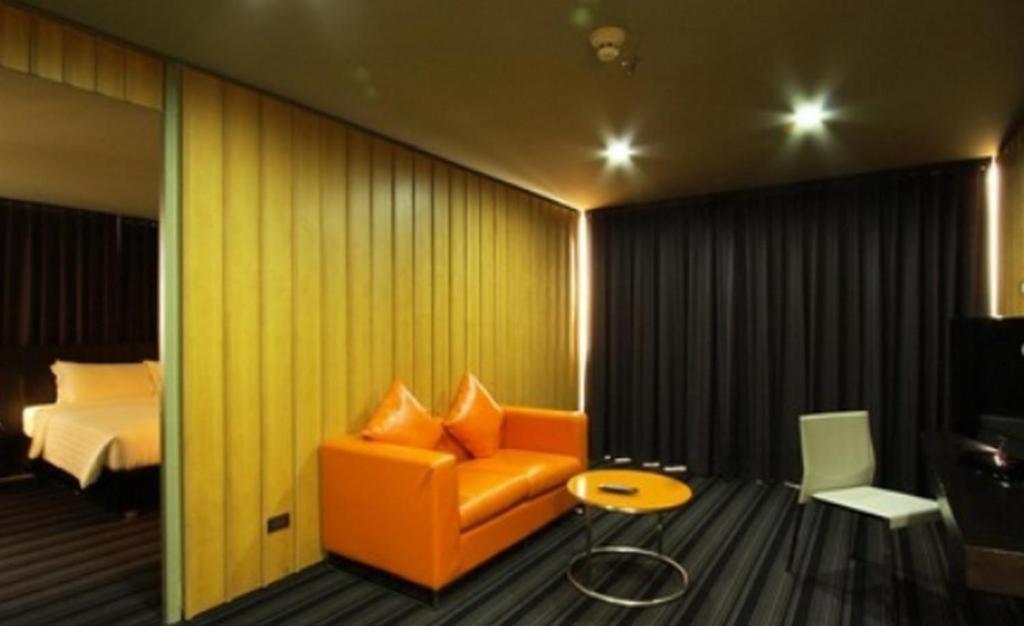โรงแรม เดอะ เฮอริเทจ สีลม กรุงเทพมหานคร ภายนอก รูปภาพ