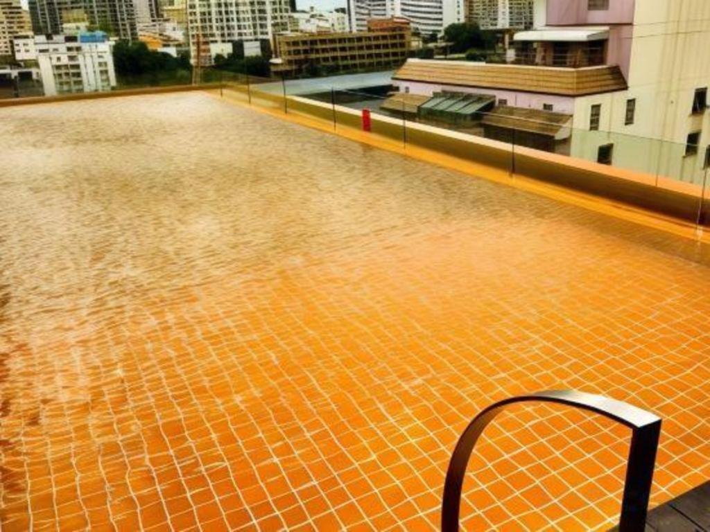 โรงแรม เดอะ เฮอริเทจ สีลม กรุงเทพมหานคร ภายนอก รูปภาพ